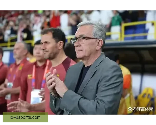 中国男足客场顽强战平印尼迎来关键18强赛不败成绩